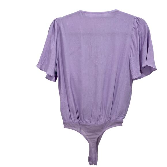 ASTR The Label Women's SZ XS Lavender Purple Short Sleeve Top Bodysuit Snaps EUC - Picture 5 of 8